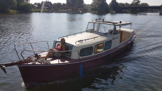 Werft Plaue Eigenbau Riverlady Schnes Wanderboot BILD 1