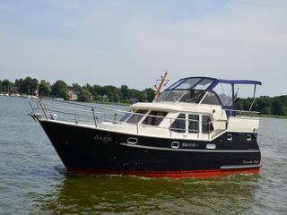 Motorboot Concordia 105 AC Bild 1